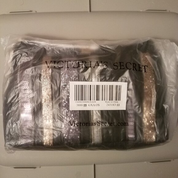 NWT NBU Victoria's Secret Glitter Mesh Pouch - Picture 1 of 3